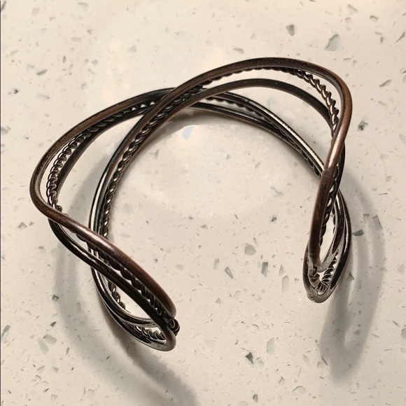 Metal Fashion Bracelet ✨Free with $25 Purchase✨ - Picture 2 of 3